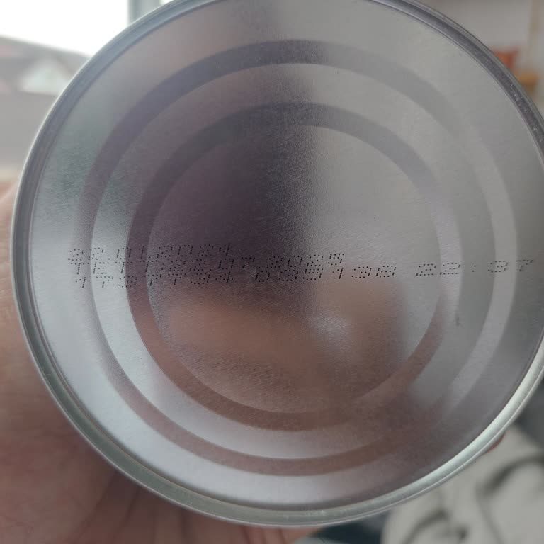 Migros’tan Son Kullanma Tarihi Geçmiş Mama Satılması Güvenimi Sarstı