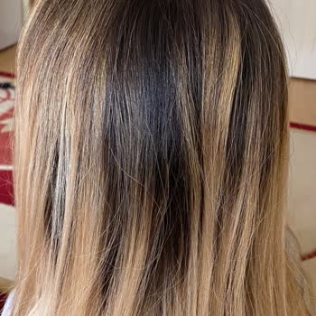 Saç Boyama Sonucu Hayal Kırıklığı Ve İlgisiz Davranış