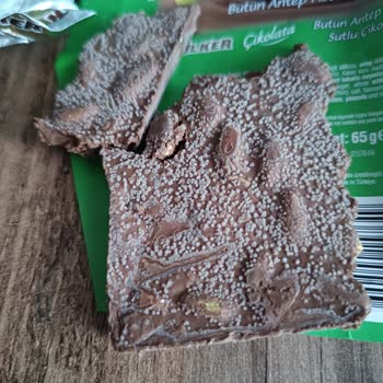 Aldığım Çikolata Küflü Çıktı, Tazelikten Eser Yoktu