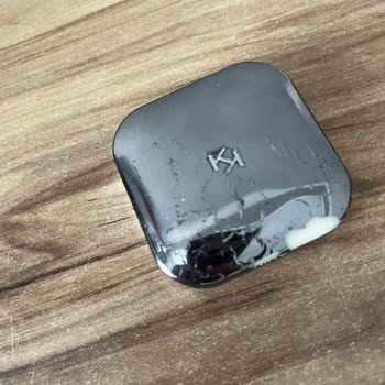 Kiko Milano Unlimited Blush Ürününün Ambalajında Soyulma Sorunu