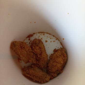 Popeyes Şubesinde Çiçekçi Hijyen Sorunu Ve Çalışanların İlgisizliği