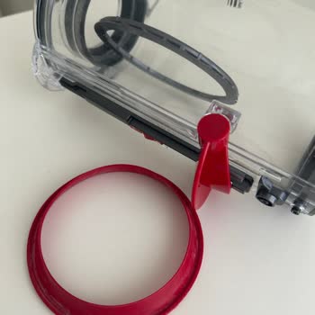 Dyson V15 Süpürgede Tasarım Hatası: Conta Sürekli Çıkıyor, Çözüm Sunulmuyor