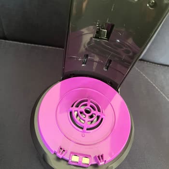 Fakir Şarjlı Süpürgede Kırılan Hazne Tutucu Nedeniyle Para İadesi Talebi