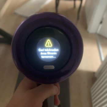 Dyson V12'de Sürekli Hata Mesajı Ve Kasada Soyulma, Servis Dönüşü Yok