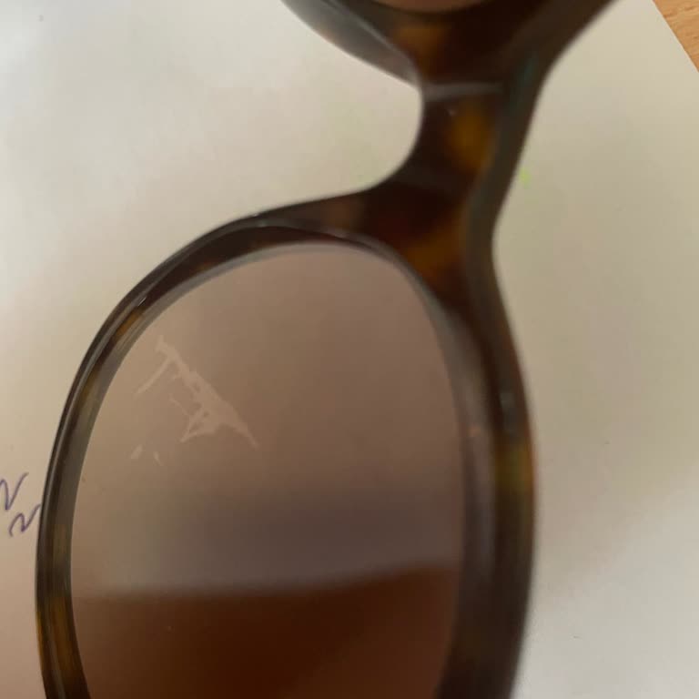 Emporio Armani Gözlük Camında Erken Soyulma Ve Garanti Desteği Sorunu