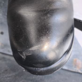 YDS Boots Botta Kısa Sürede Çatlaklar Ve Müşteri Hizmetlerinde İlgisizlik