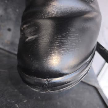 YDS Boots Botta Kısa Sürede Çatlaklar Ve Müşteri Hizmetlerinde İlgisizlik