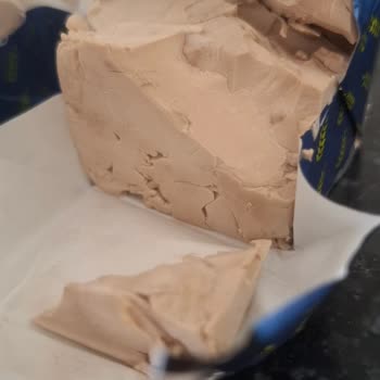 BİM Şubesinden Aldığım Yaş Maya Küflü Çıktı Soğuk Zincir Sorunu Tekrarlandı