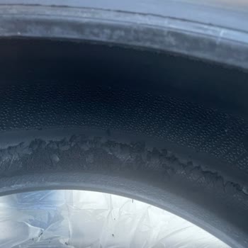 Üç Aylık Yeni Lastik Aniden Patladı Üretim Hatası Mı