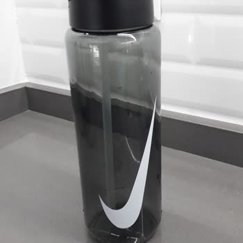 Yeni Alınan Mataranın Etiket Kalıntısı Çıkmıyor, İade Ya Da Değişim İstiyorum