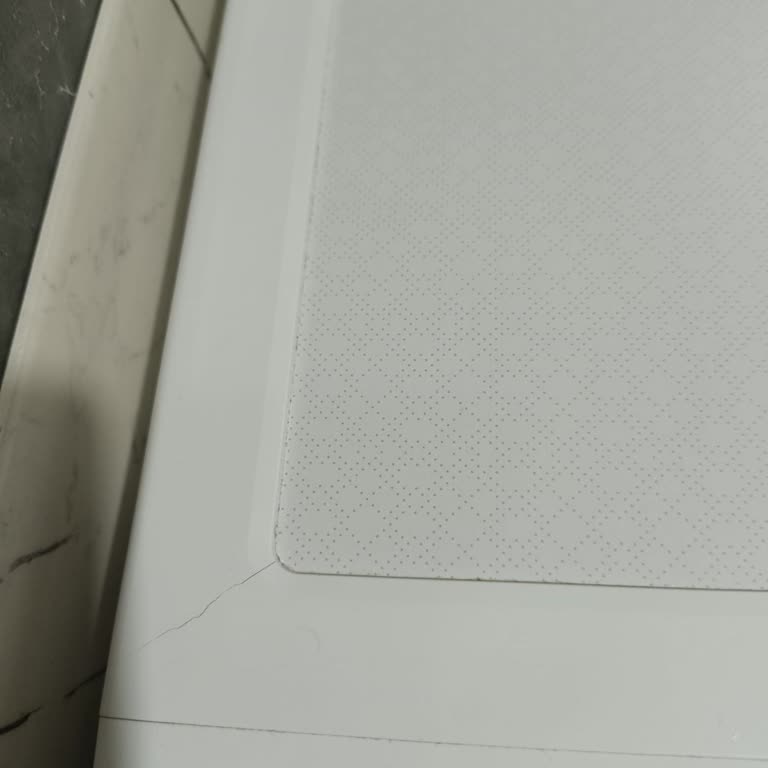 Samsung Garanti Kapsamındaki Çamaşır Makinesi Üst Tablasında Sebepsiz Çatlak Oluştu