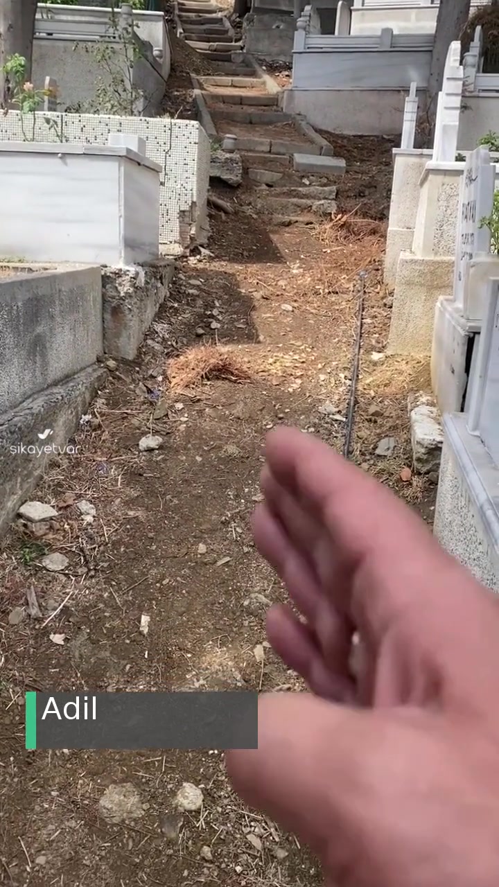 İstanbul Büyükşehir Belediyesi Mezarlıklar Müdürlüğü Bakım Ve Onarım Temizlik İstiyoruz! videonun kapak resmi