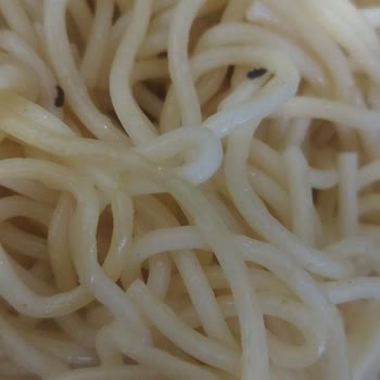 Makarnanın İçinden Böcek Çıktı Firma Dönüş Yapmadı