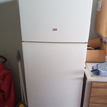 Yeni Aldığım SEG Buzdolabı Soğutmuyor, Servis Desteği Bekliyorum