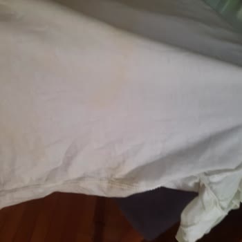 Cif Ultrason Sprey Beyaz Tişörte Kalıcı Leke Bıraktı