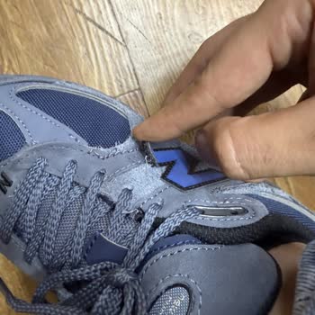 Yeni Alınan Ayakkabıda Defolar Ve Müşteri Hizmetlerine Ulaşamama Sorunu