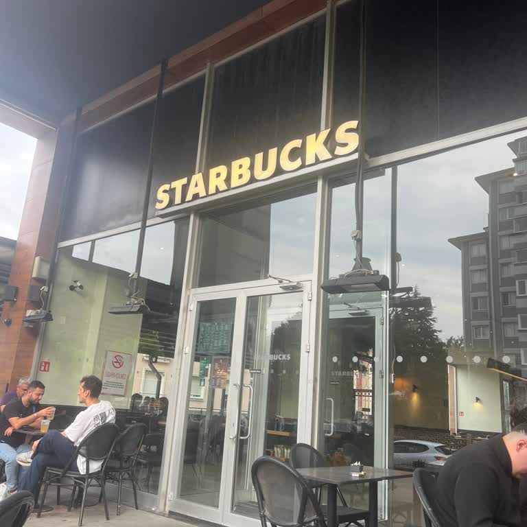 Satın Aldığım Starbucks Termosu Kapağı Patladı, Boyası Soyuldu Ve Değişim Talebime Yanıt Verilmedi