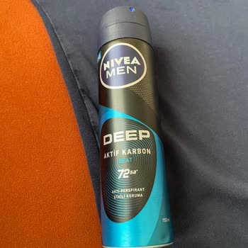 Nivea Deep Aktif Karbon Deodorant Tişörtte Çıkarılamayan Leke Bıraktı