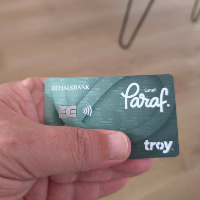 Halkbank Kapatılan Hesabıma Tekrar Tekrar Kredi Kartı Gönderiliyor