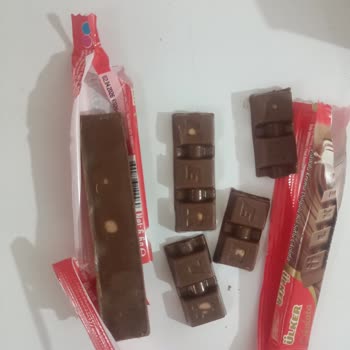 Yeni Alınan Çikolatada Bozuk Tat Ve Beyaz Lekeler Hayal Kırıklığı Yarattı
