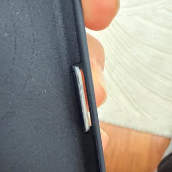 Kılıfın Kamera Tuşu 3 Ayda Neredeyse Düştü Servis Yardımcı Olmadı