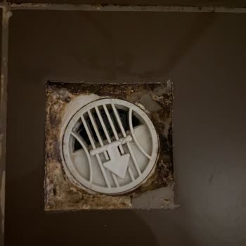 Rezervasyon Sonrası Kötü Otel Deneyimi Ve İade Sorunu