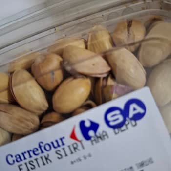 Satın Aldığım Siirt Fıstığında Güve Ve Yumurta Çıktı, Hijyen Skandalı Yaşadım