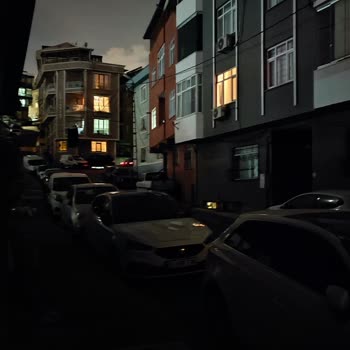 Sokak Lambaları Haftalardır Yanmıyor Arızalar Çözülmeden Kapatılıyor