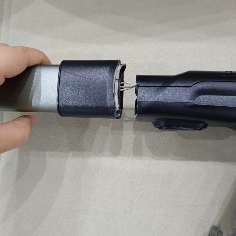 Philips Dikey Süpürge Sapı Aniden Kırıldı, Garanti Kapsamında Değişim İstiyorum