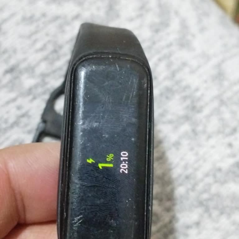 Akıllı Bileklik Şarj Sonrası Donma Sorunu