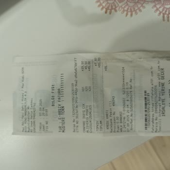 A101'den Sızan Çamaşır Suyu Yeni Hırkamı Mahvetti, Çözüm Bekliyorum