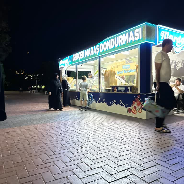 Çocuklara Yönelik Esnek Olmayan Dondurma Politikası Ve Yüksek Fiyatlar Hayal Kırıklığı Yarattı