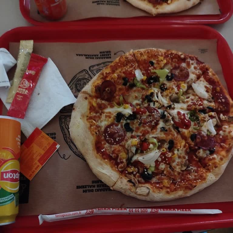Terra Pizza Mall Of İstanbul Şubesi'nde Malzeme Eksikliği Ve Kalite Sorunu