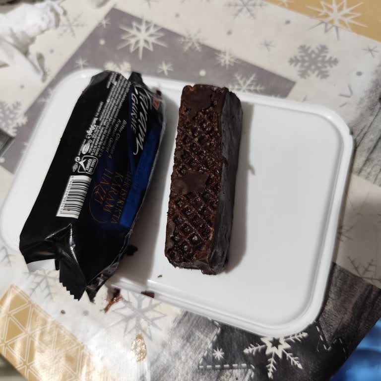 Taze Alınan Çikolatada Şüpheli Görüntü Şoku!