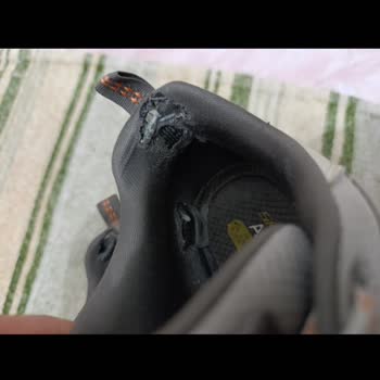 Kısa Sürede Parçalanan Ayakkabı İçin İade Talebim Reddedildi, Mağduriyet Yaşıyorum