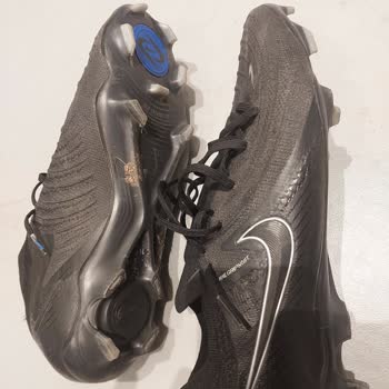 Nike Kısa Sürede Kırılan Krampon İçin Garanti Reddi Hayal Kırıklığı Yarattı