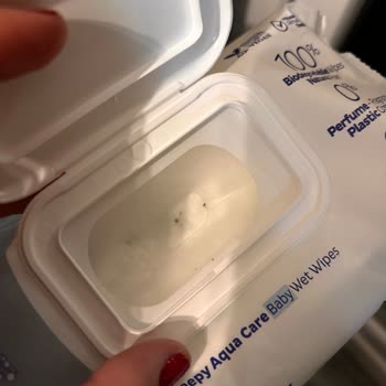 Küflü Islak Mendil: Bebeğimin Sağlığı Tehlikeye Girdi, Açıklama Ve İade Talebim Var