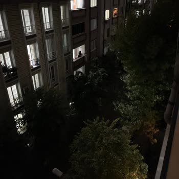 Bahçelievler'de Sokak Lambalarının 2 Gündür Yanmaması Güvenlik Endişesi Yaratıyor