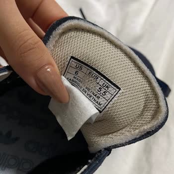 Yanlış Numara Ayakkabı Gönderildi Etiketi Değiştirilmiş Açıklama Yapılmadı