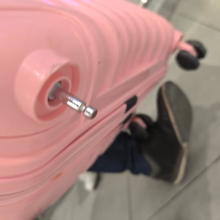 Balayı Seyahatimizde Valizim Hasar Gördü, Mağduriyetim Giderilmiyor