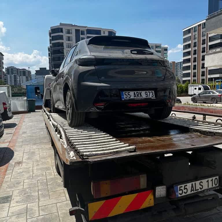 Sıfır Peugeot E208'de Arıza Ve Çözümde Gecikme Mağduriyeti