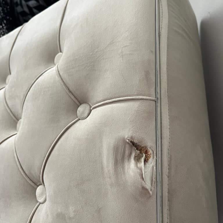 Bir Aydır Teslim Edilmeyen Defolu Koltuk Takımı Mağduriyeti