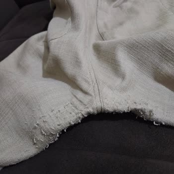 İlk Kullanımda Tüylenen Pantolon Hayal Kırıklığı Yarattı