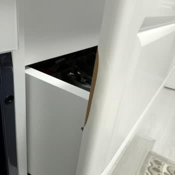 Buhar Destekli Fırının Tasarımı Mutfak Dolaplarına Zarar Veriyor