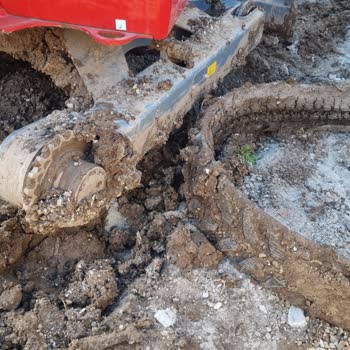 Yeni Alınan İş Makinesinde Sürekli Arıza Ve Çözüm Eksikliği