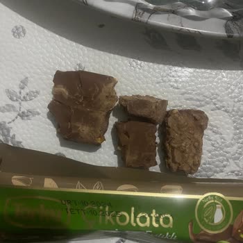 Torku Antep Fıstıklı Çikolatada Bozuk Tat Ve Görüntüyle Hayal Kırıklığı Yaşadım