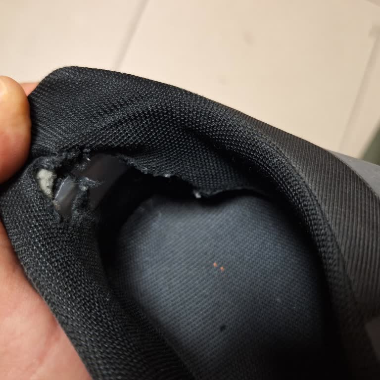 FLOdan Alınan Lumberjack Ayakkabıda Topuk Astarı Yırtıldı Garanti Olumsuz Döndü