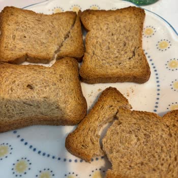 Aldığım Eti Form Ekmekler Yine Kırık Çıktı Mağduriyetim Devam Ediyor