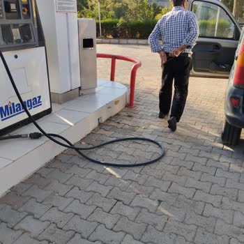 Moil Hocalar İstasyonunda İlgisiz Ve Kaba Personel Nedeniyle Yakıt Alamadım