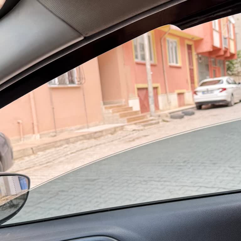 Sandıklı'da Kasis Ve Kaldırım Sorunları Yaşamı Zorlaştırıyor